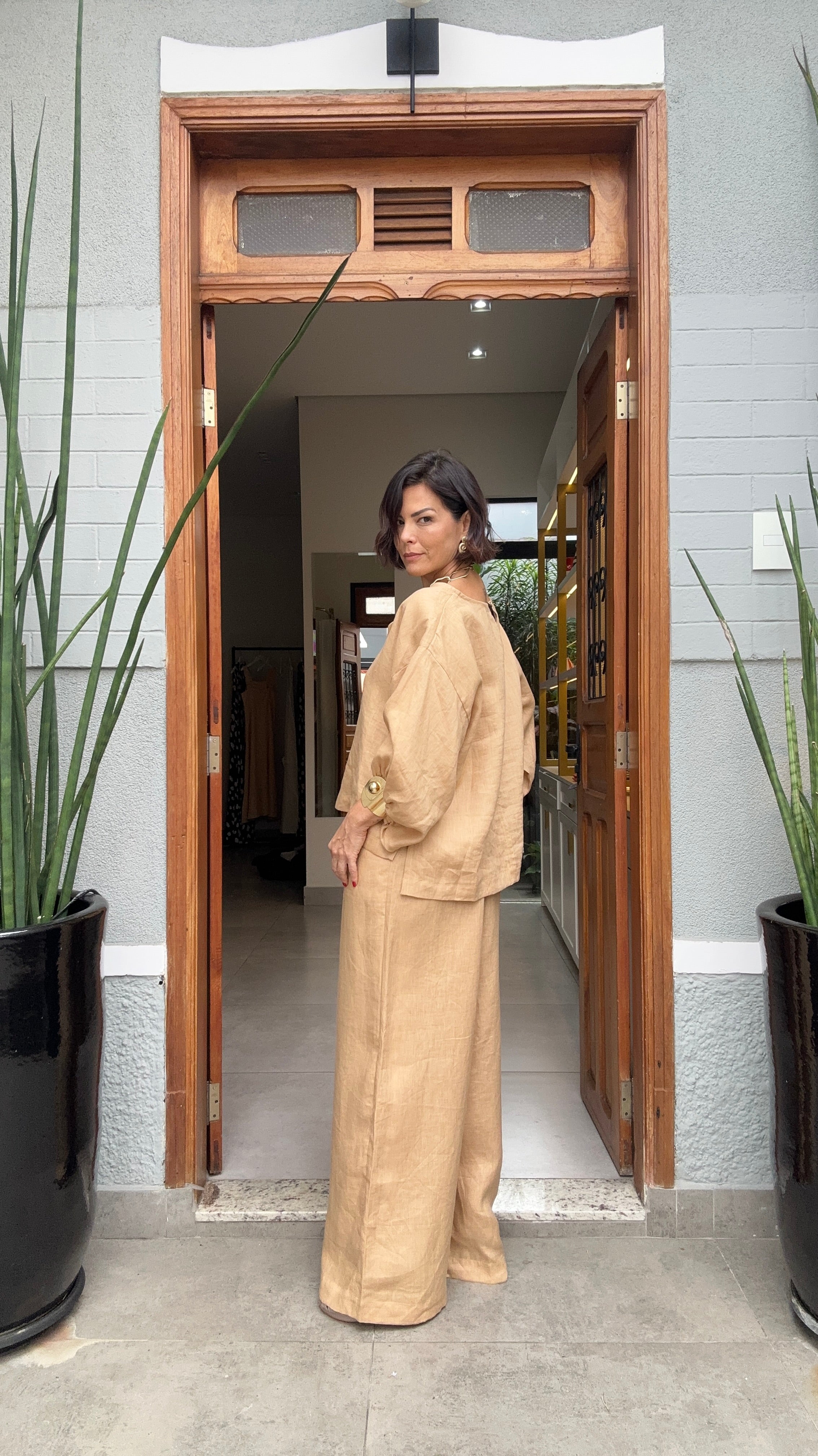 Conjunto Biella em Linho Puro — Vista Traseira | EZILDINHA