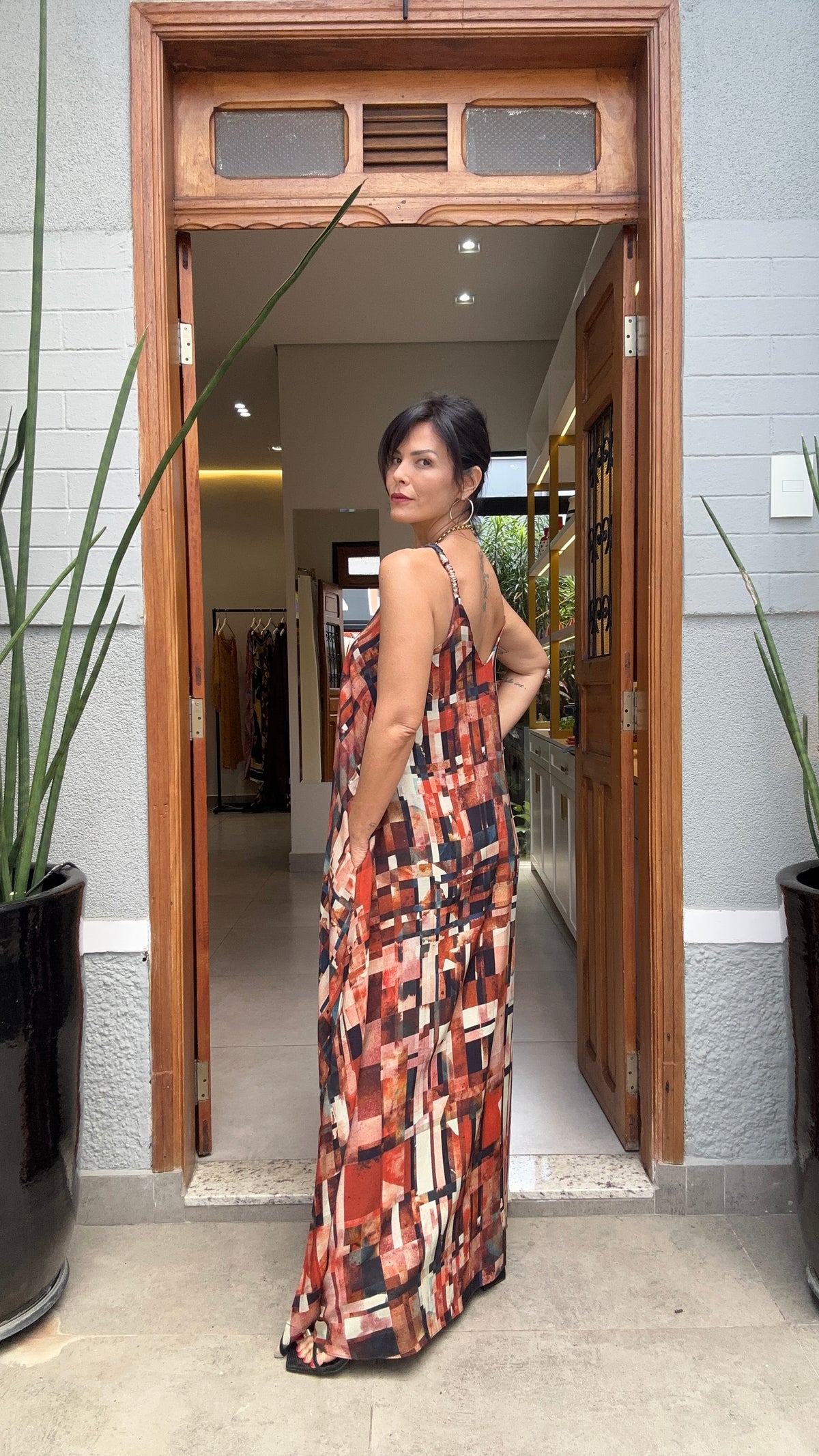 Vestido Alça Longo Estampa Detroit — Vista Lateral | EZILDINHA